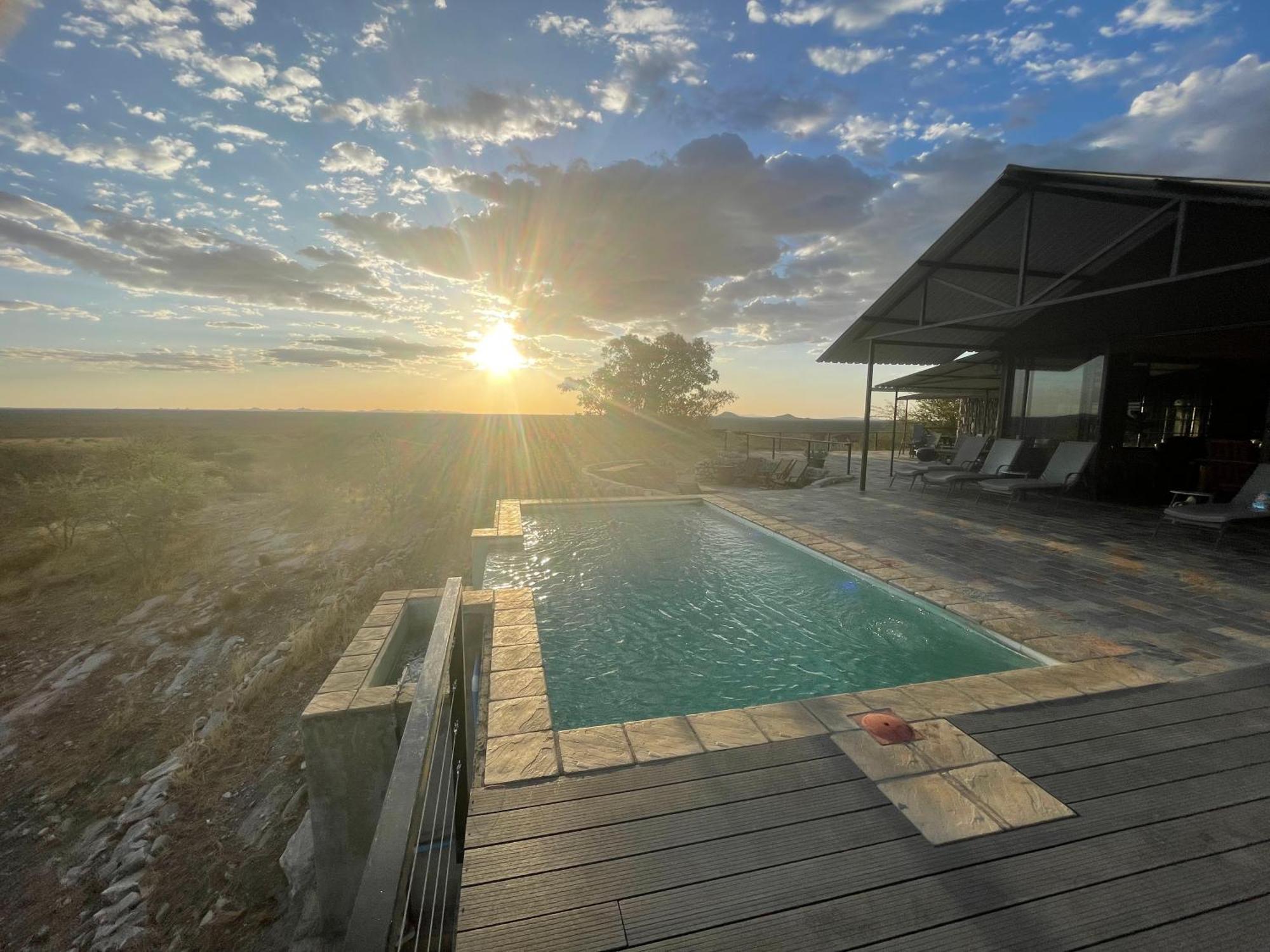Aloegrove Safari Lodge Очиваронго Екстериор снимка